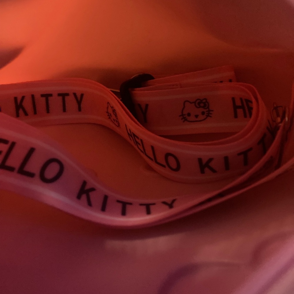 Hello Kitty Pink Face Bag for Kids - Picture 3 of 3